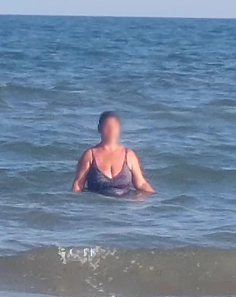 Büsra, 38