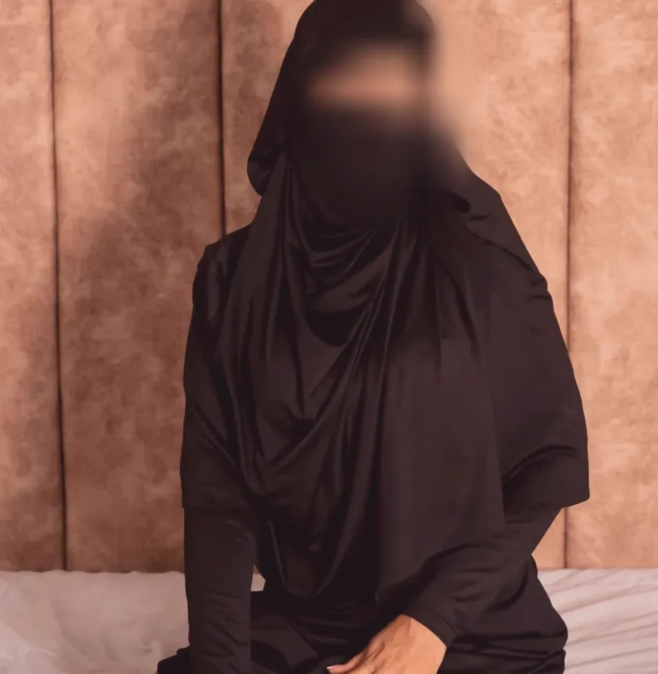 Diana, 35
