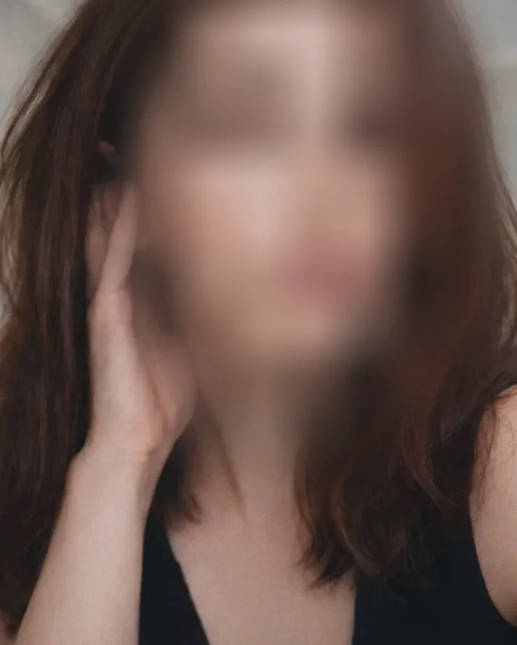 Emma, 28
