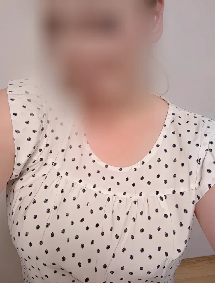 Larissa, 21