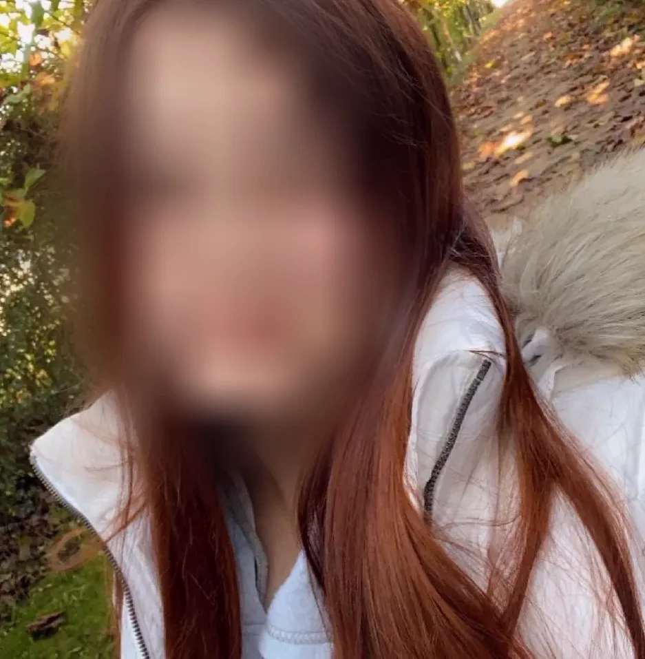 Manuela, 21