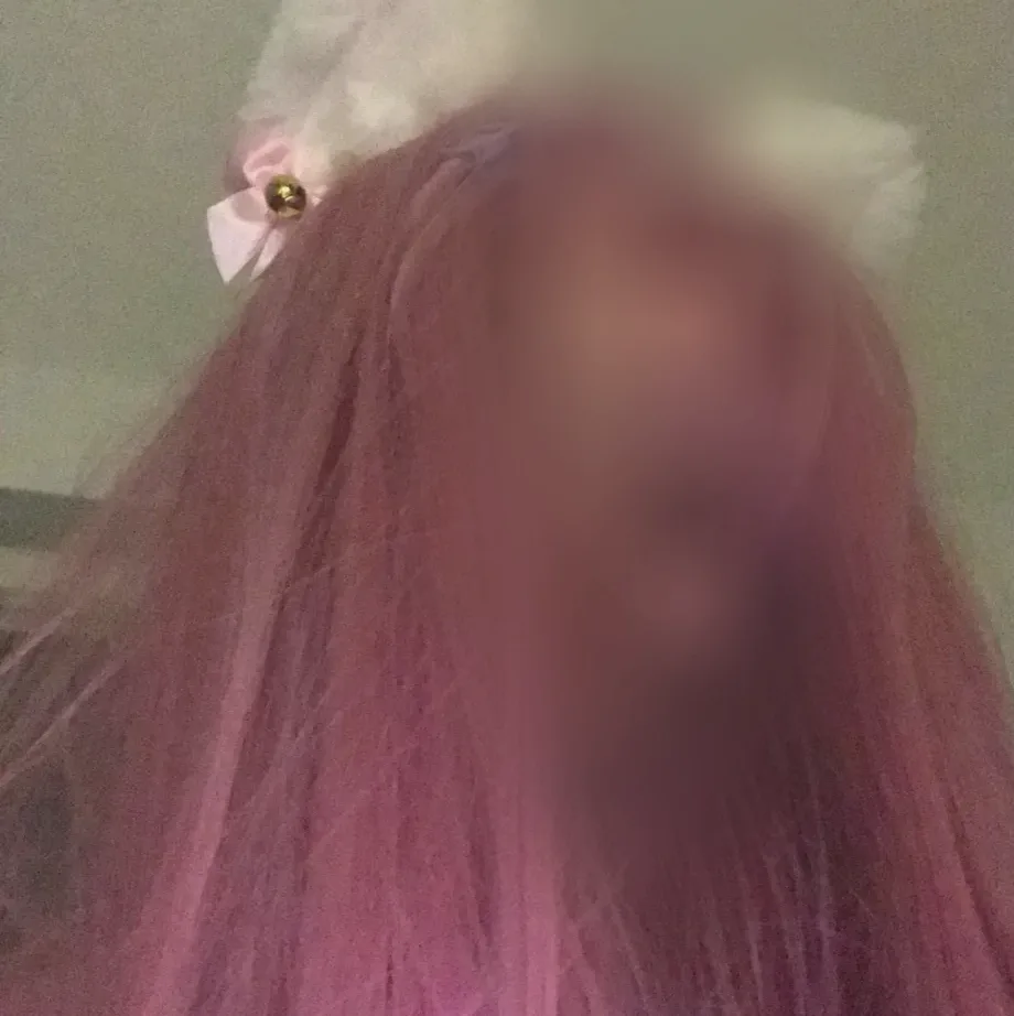 Sophie, 22