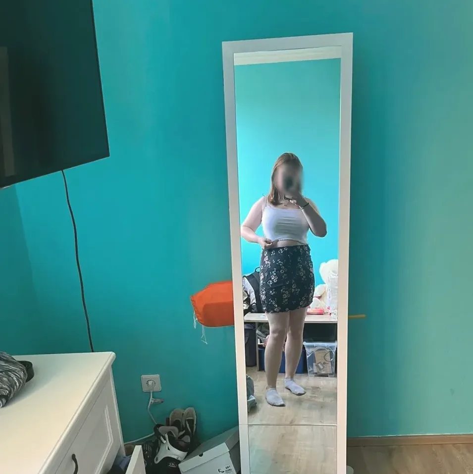 Vanessa, 18
